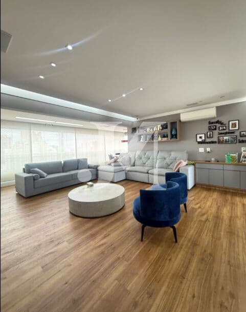 Apartamento Alto Padrão de 209m², 3 dormitórios, todos Suítes e 5 Vagas no Condomínio Rossi Itapeti - Tatuapé 🏢