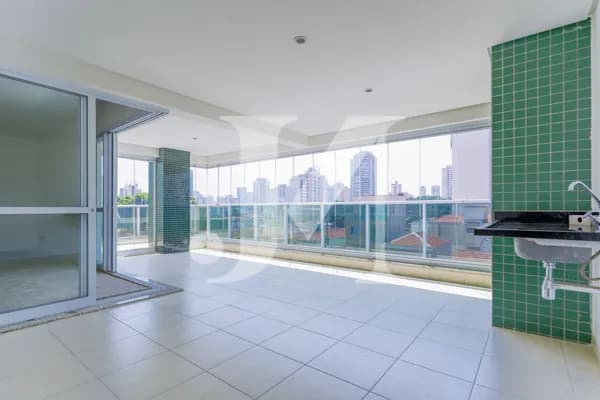 Apartamento de 172m², 3 Suítes e 4 Vagas no Residencial Malaga.