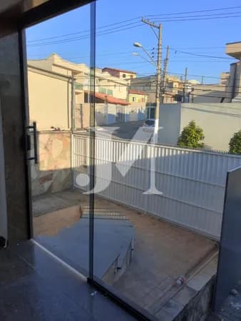 Casa Sobrado de 250m², 4 Dormitórios e 6 vagas para venda no Bairro Vila Formosa
