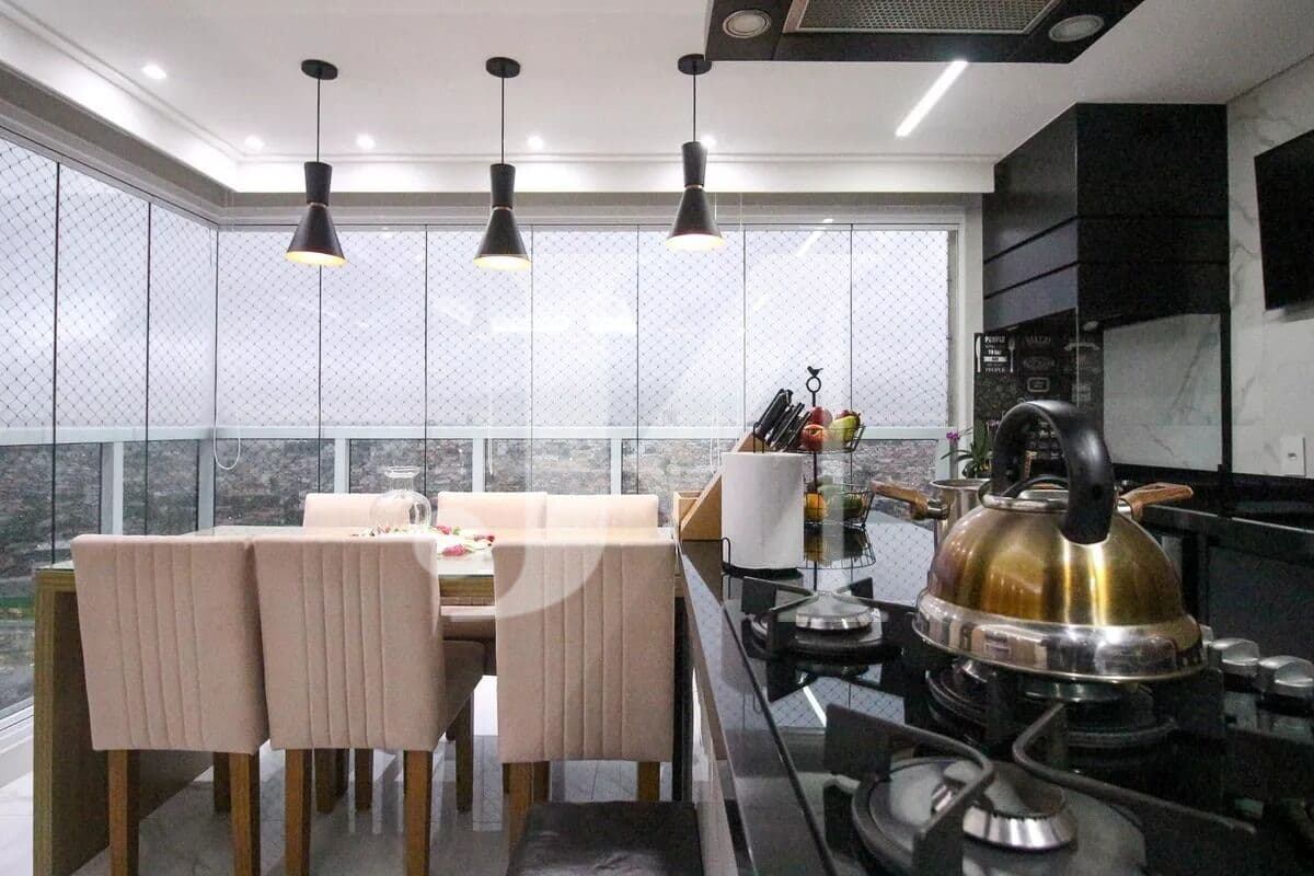 Apartamento de 80m², 2 Suítes, 2 Vagas e depósito no Condomínio Praça Canárias.
