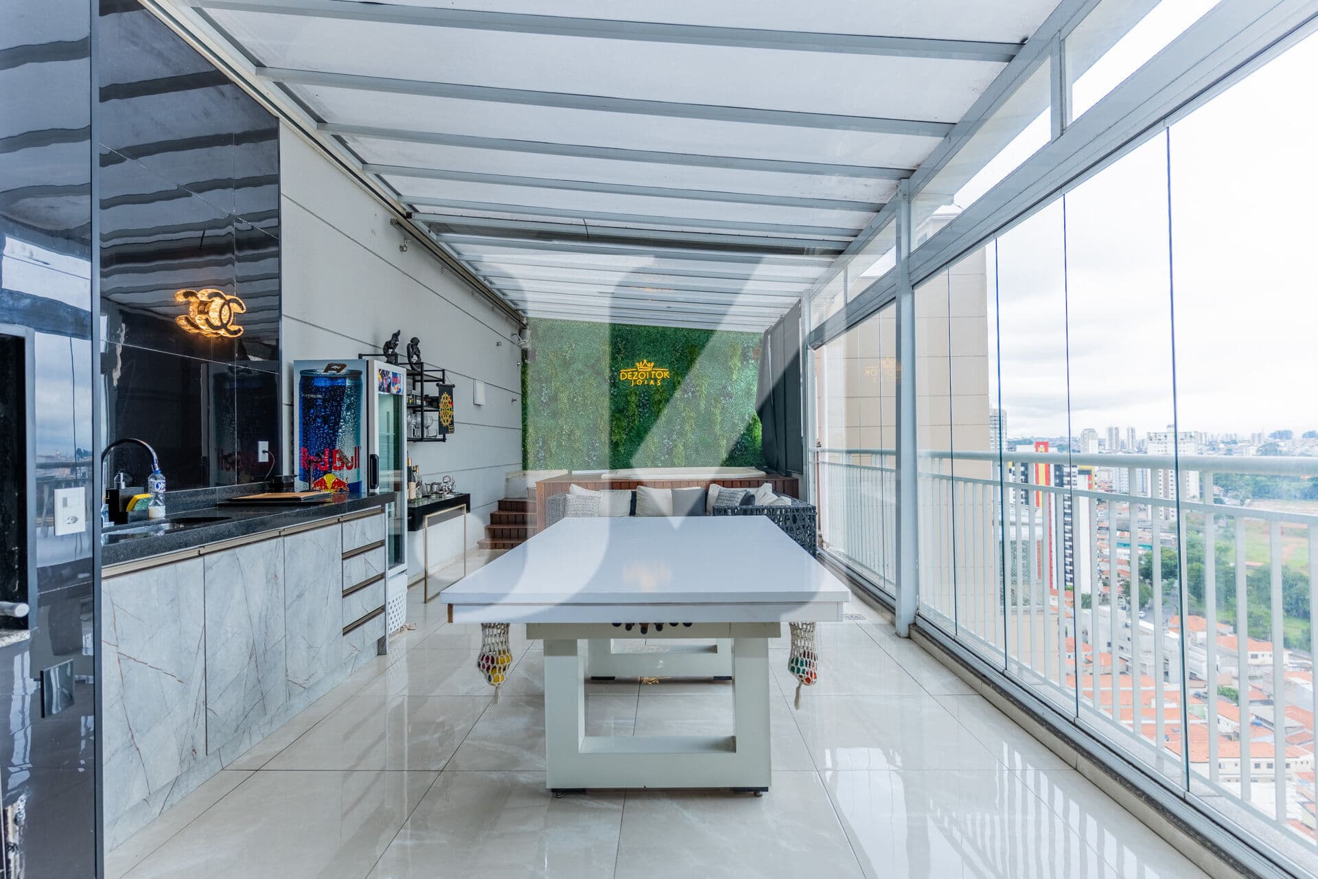 Cobertura Duplex de 185m², 2 Dormitórios sendo 1 suíte com closet, Área Gourmet com churrasqueira e Jacuzzi e 3 Vagas no Condomínio Arena Residencial Club na Vila Carrão. 🏢