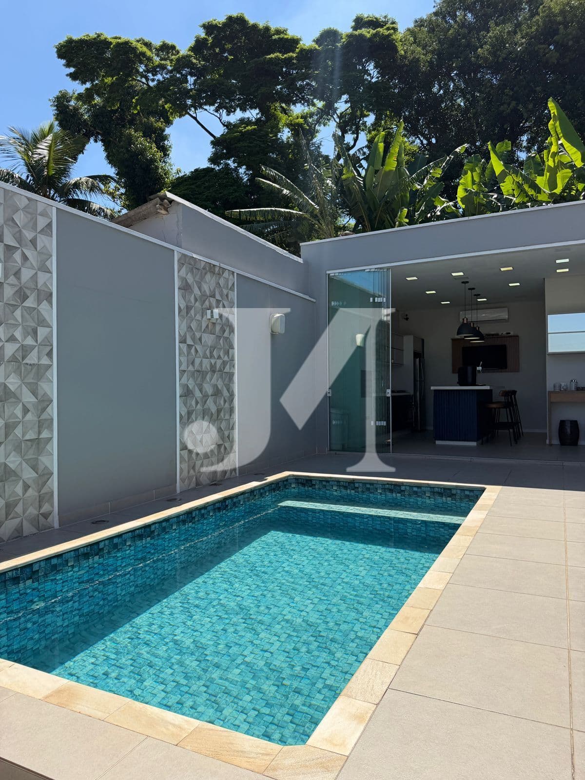 Casa Padrão de 250m², 2 Dormitórios, sendo 1 Suíte, Piscina com aquecedor e 2 Vagas na Vila Formosa 🏢