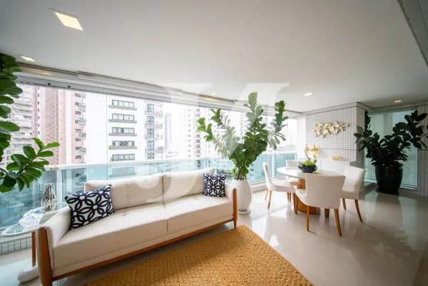 Apartamento Alto Padrão de 244m², 3 Dormitórios, todos Suítes e 5 Vagas no Condomínio Edifício Unique - Jardim Anália Franco🏢