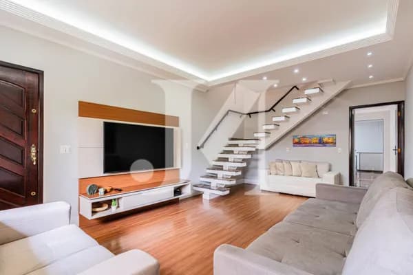Casa Sobrado de 200m², 3 Dormitórios, 1 Suíte e 4 Vagas de garagem Na Vila Formosa 🏡