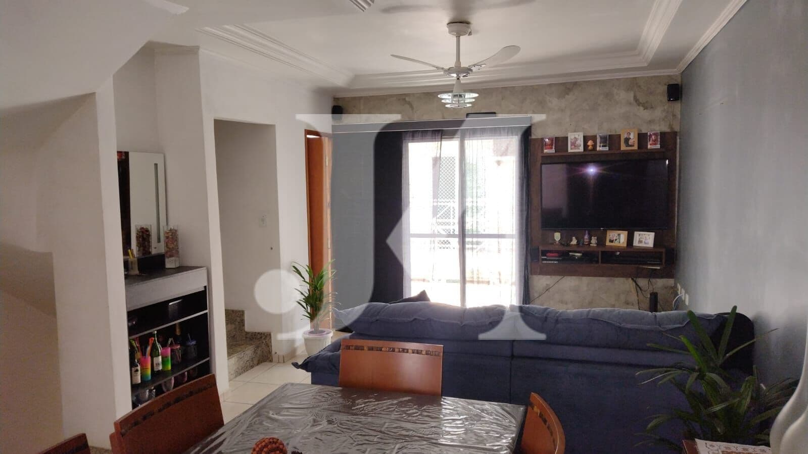 Sobrado residencial em condomínio de 135 m², 3 Dormitórios com 1 Suítes e 2 Vagas no Condomínio Residencial Bella Vitóri