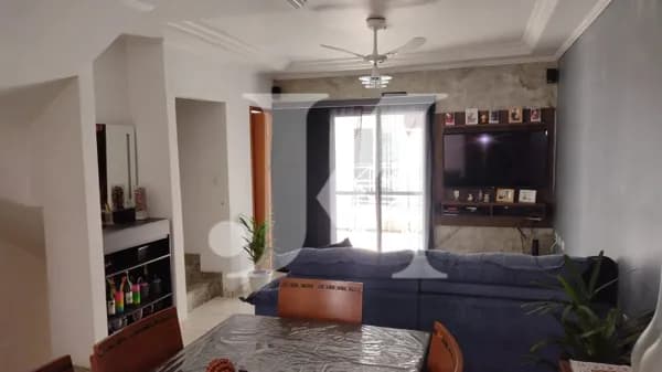 Sobrado residencial em condomínio de 135 m², 3 Dormitórios com 1 Suítes e 2 Vagas no Condomínio Residencial Bella Vitóri