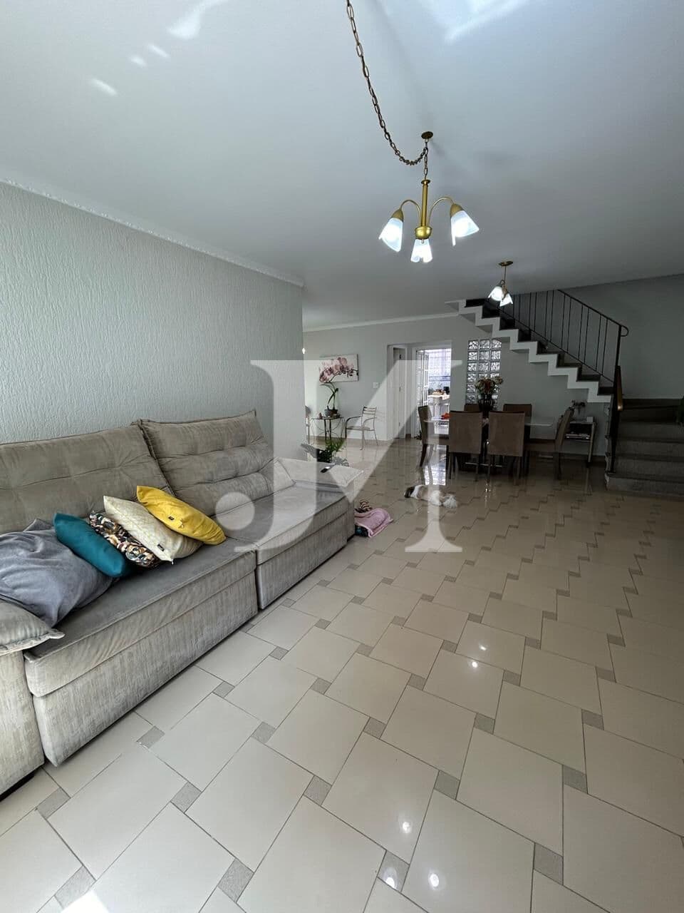 Casa sobrado de 250m², 3 Dormitórios sendo 1 Suíte, 4 Vagas mais uma casa nos fundos de 2 dormitórios e w.c na Moóca.