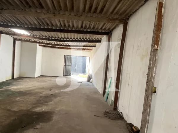 Ponto Comercial - Galpão com 150m², Pé direito de 4 a 6 metros e um banheiro - Tatuapé 🏢
