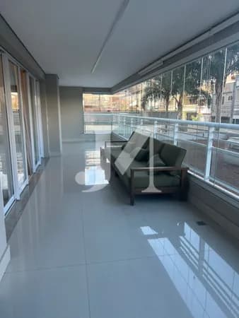 Apartamento Alto Padrão de 240m², 3 Suítes e 4 Vagas no Condomínio Rossi Itapeti 🏢
