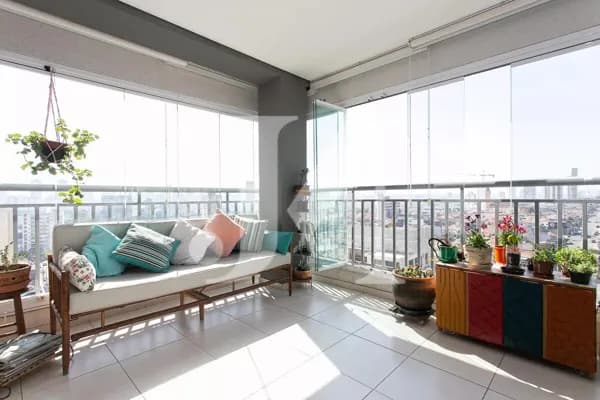 Apartamento Padrão de 94m², 3 Dormitórios sendo 1 Suíte e 2 Vagas no Condomínio Edifício Valentina.