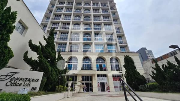 Sala comercial Duplex de 78m² - 3 Salas, recepção e 02 Vagas de garagem no Condomínio Edifício Terrazza