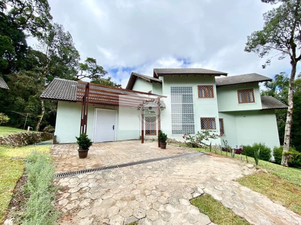 Sitio de alto padrão em Campo Alegre em condomínio, residência com 500 m² construídos e terreno de 62.000 m², escriturado