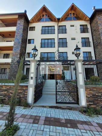 Apartamento em Campo Alegre, com suíte e mais 2 quartos, novo, área central da cidade.