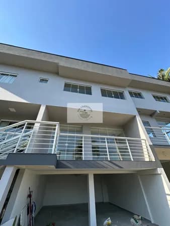 Sobrado em Condomínio no bairro Glória