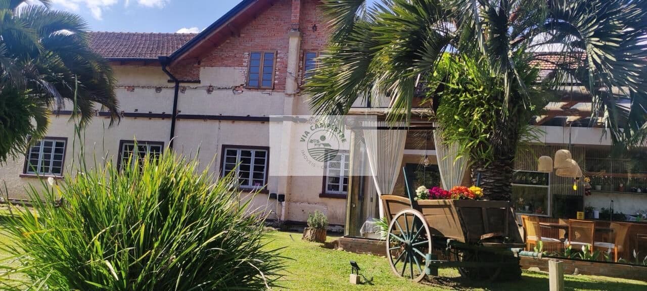 Casa comercial na area central de Campo Alegre, em frente a prefeitura