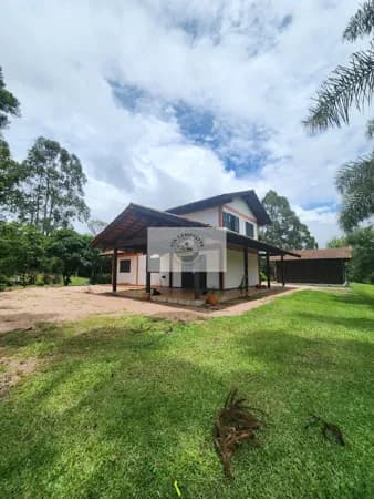 Sítio com casa principal e mais 3 chalés, escriturada, Estrada Laranjeiras