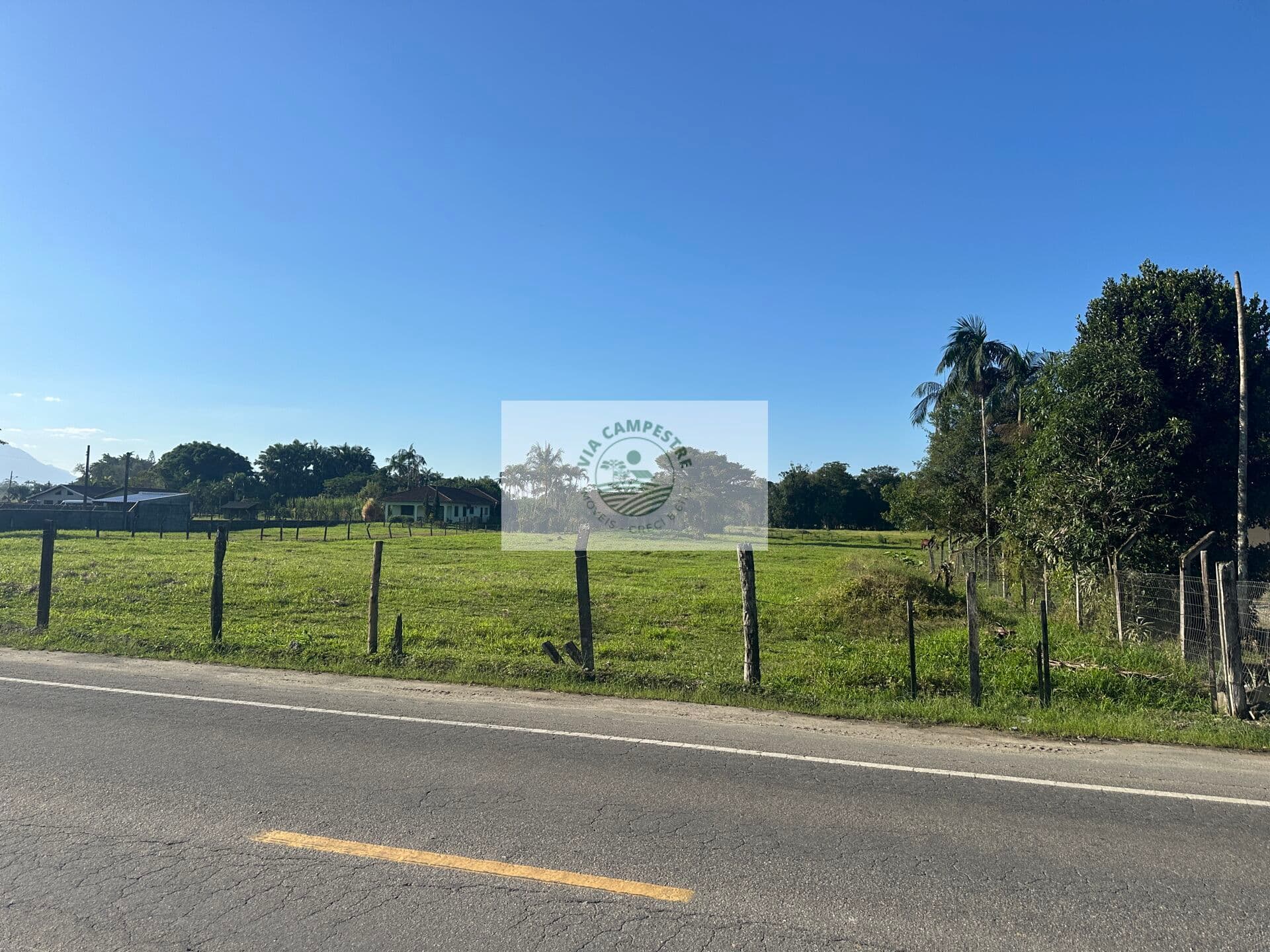 Terreno com 60.713 m2, de frente para a Estrada da Ilha, otimo imóvel para condominio fechado