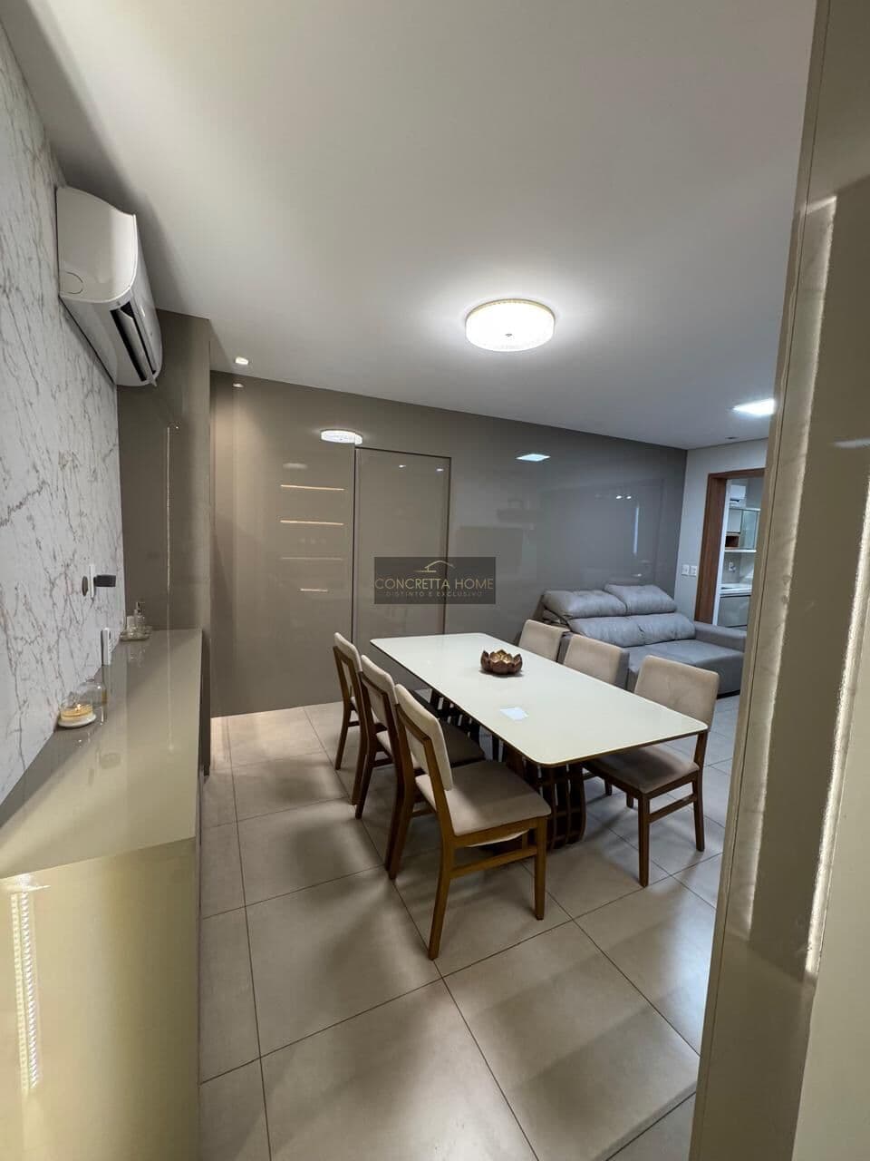 OPORTUNIDADE ÚNICA APARTAMENTO MOBILIADO - EDIFÍCIO BRAVIE