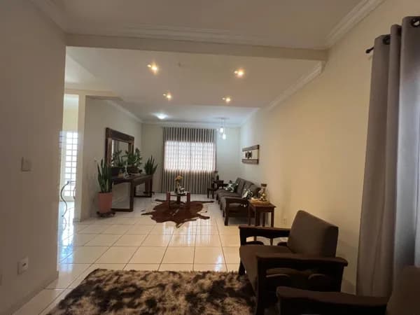Casa Alto Padrão no bairro Ipase em Varzea Grande