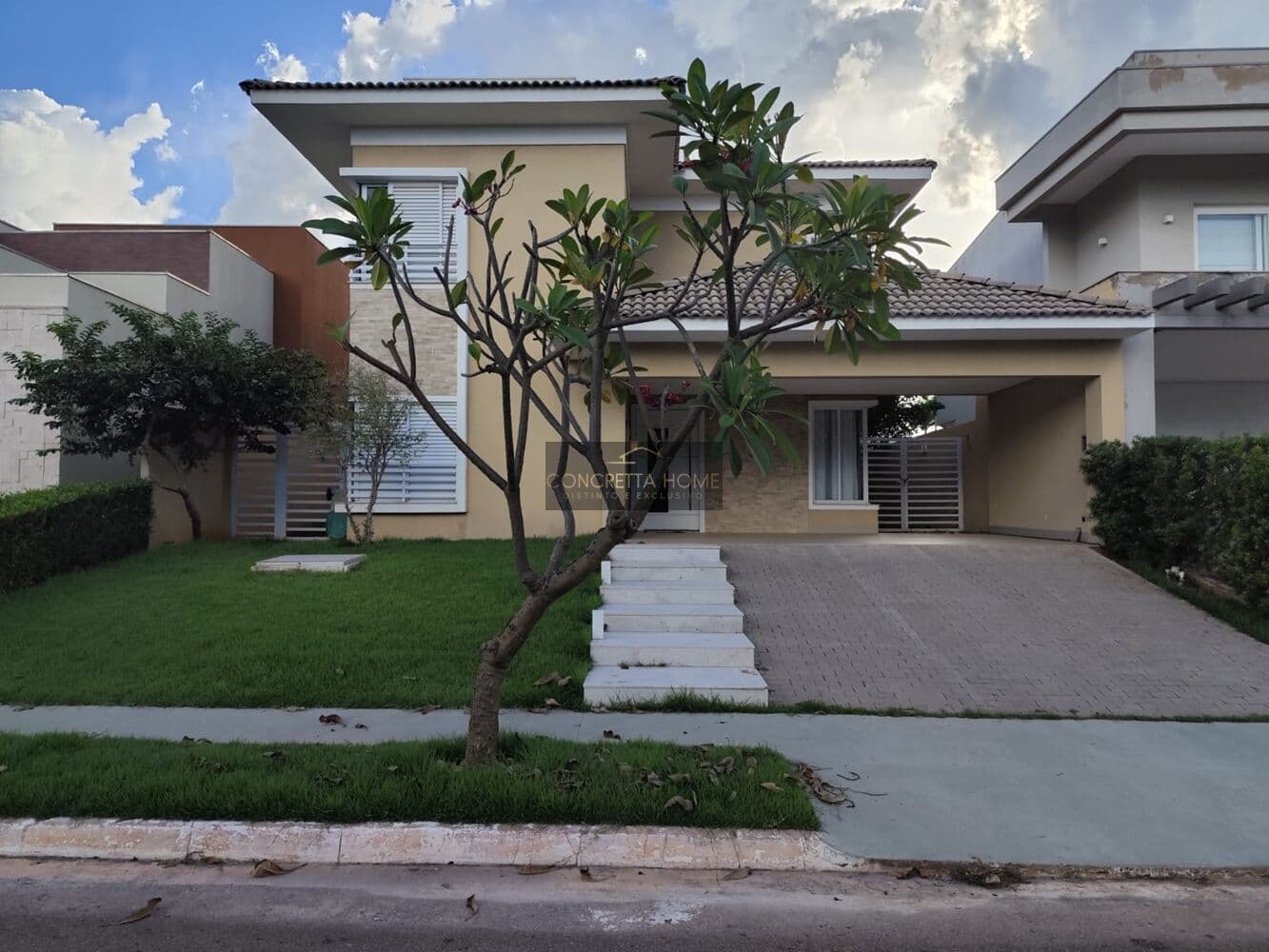 Sobrado de Alto Padrão no Florais dos Lagos – Ribeirão do Lipa, Cuiabá/MT