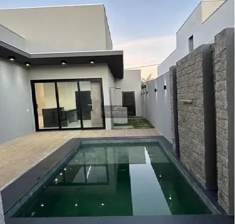Casa em condomínio Térrea de Luxo - Primor das Torres - 3 Suítes e Piscina com Cascata