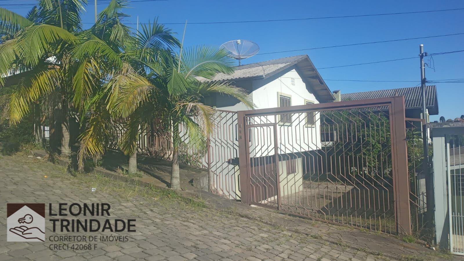 Vendo terreno com 2 casas sendo, 4 moradias, próximo ao Super Andreazza, São Cristóvão, Caxias do Sul, RS