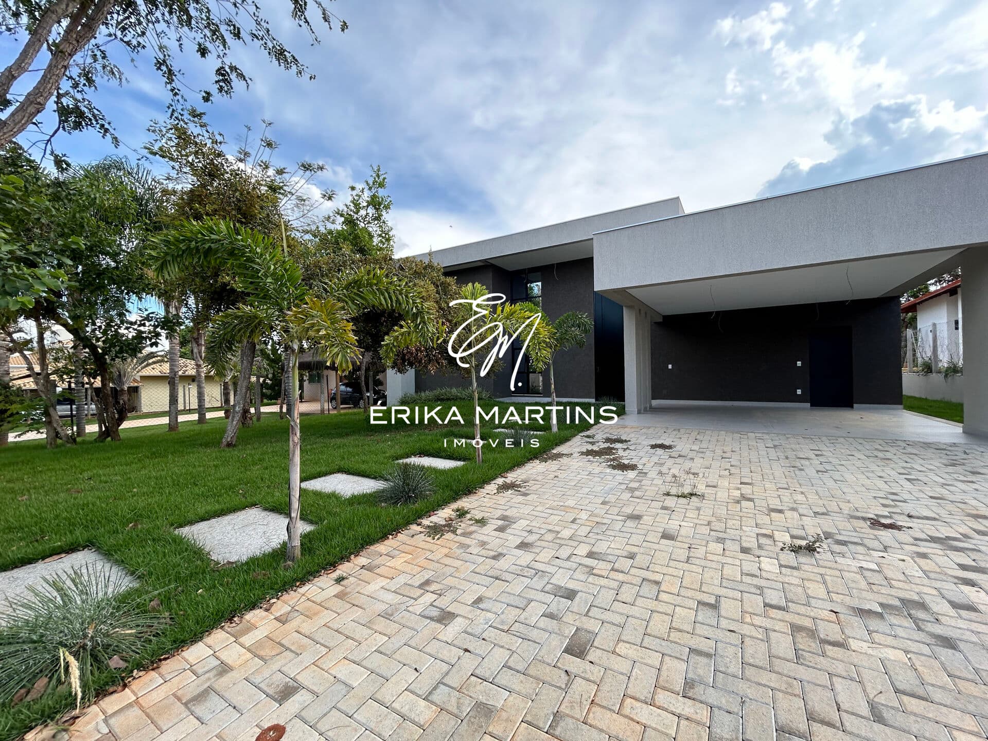 Casa Moderna e Imponente 4 Suítes no Condomínio Veredas da Lagoa – Lagoa Santa/MG