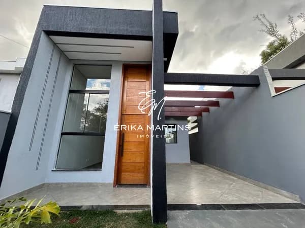 Casa com 3 Quartos à Venda no Jardim Imperial