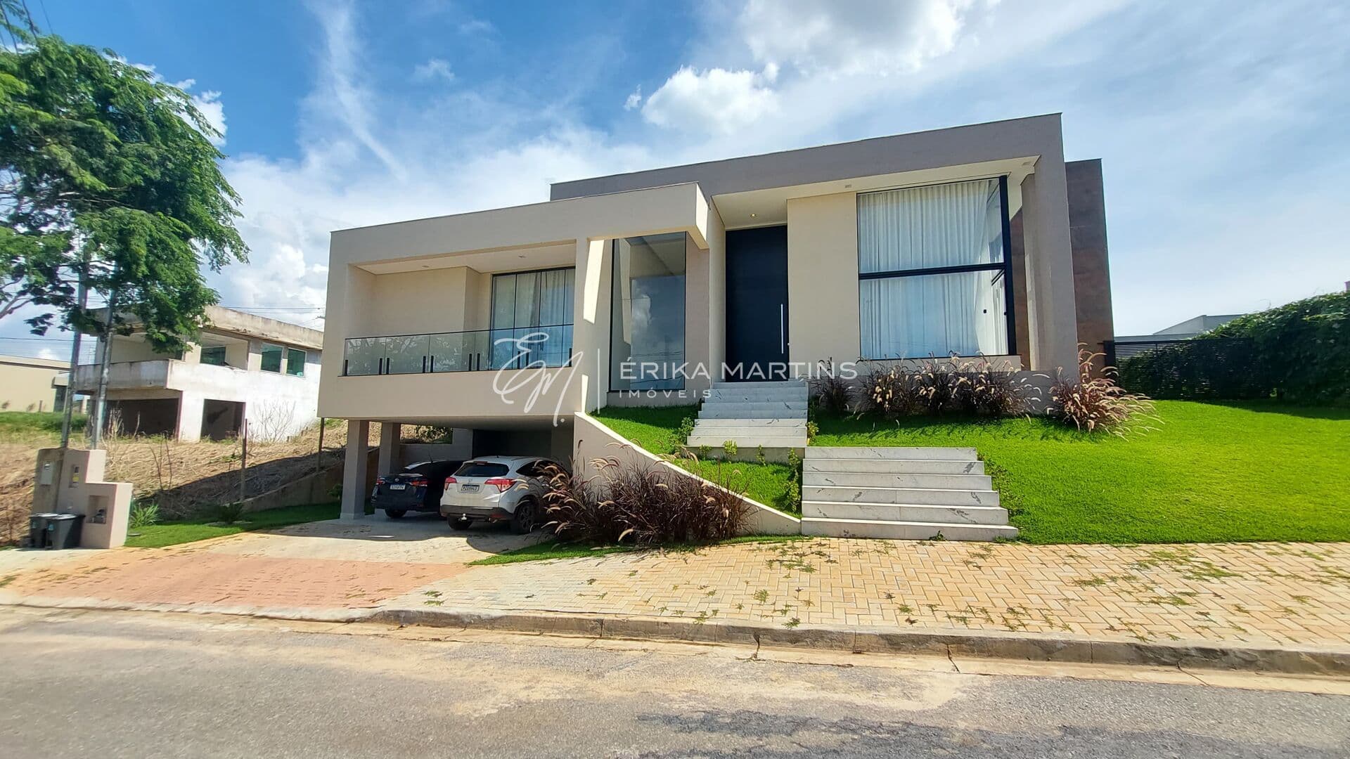Casa com 4 quartos no Condomínio Gran Royalle.