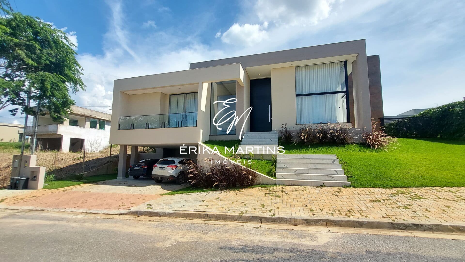 Casa com 4 quartos no Condomínio Gran Royalle.