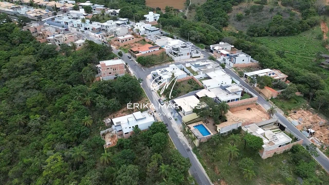 Lote de 841 m² com Vista para a Lagoa no bairro Lundceia - Lagoa Santa