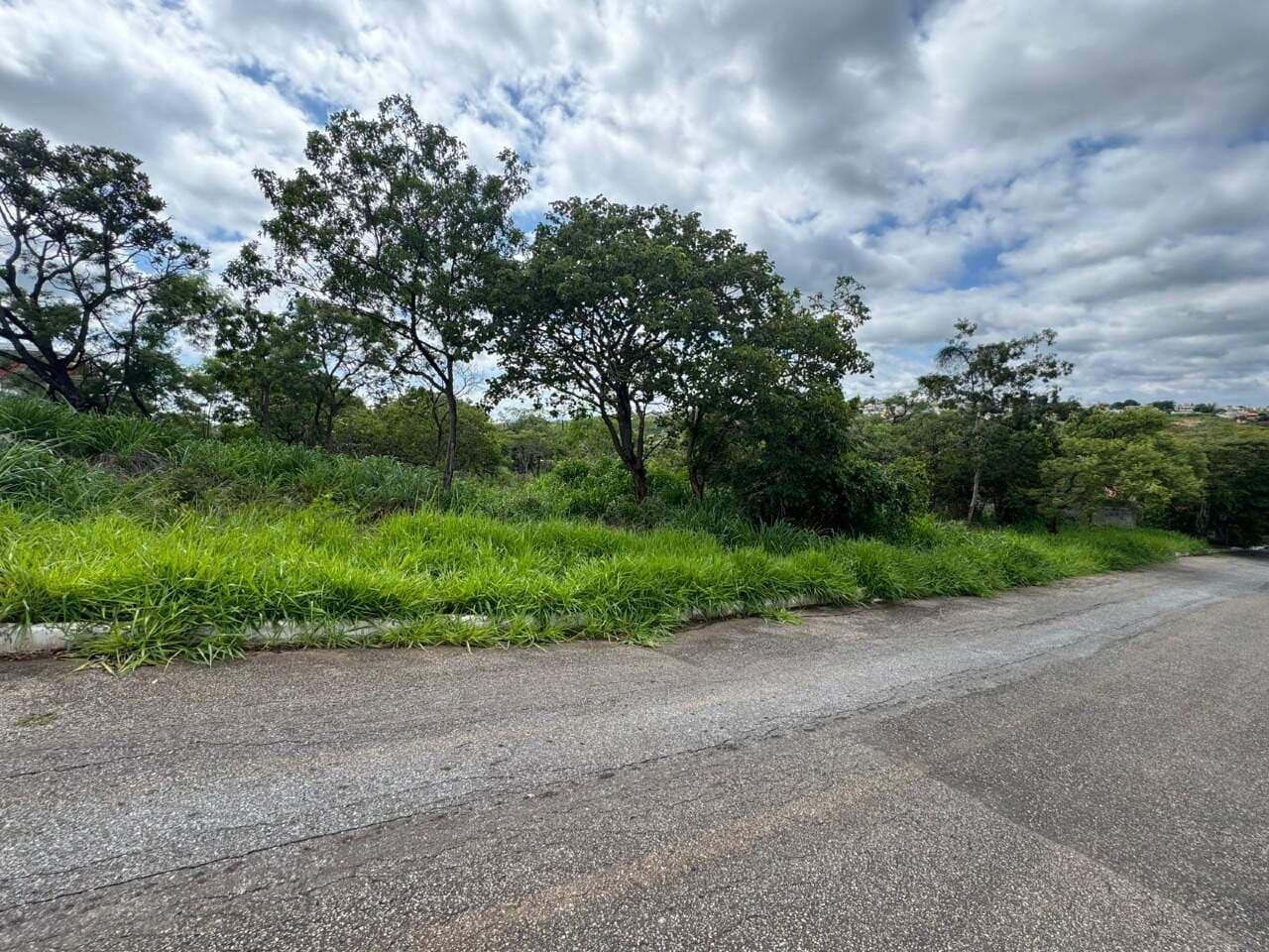 Lotes de 1000m² no bairro Lagoa Mansões