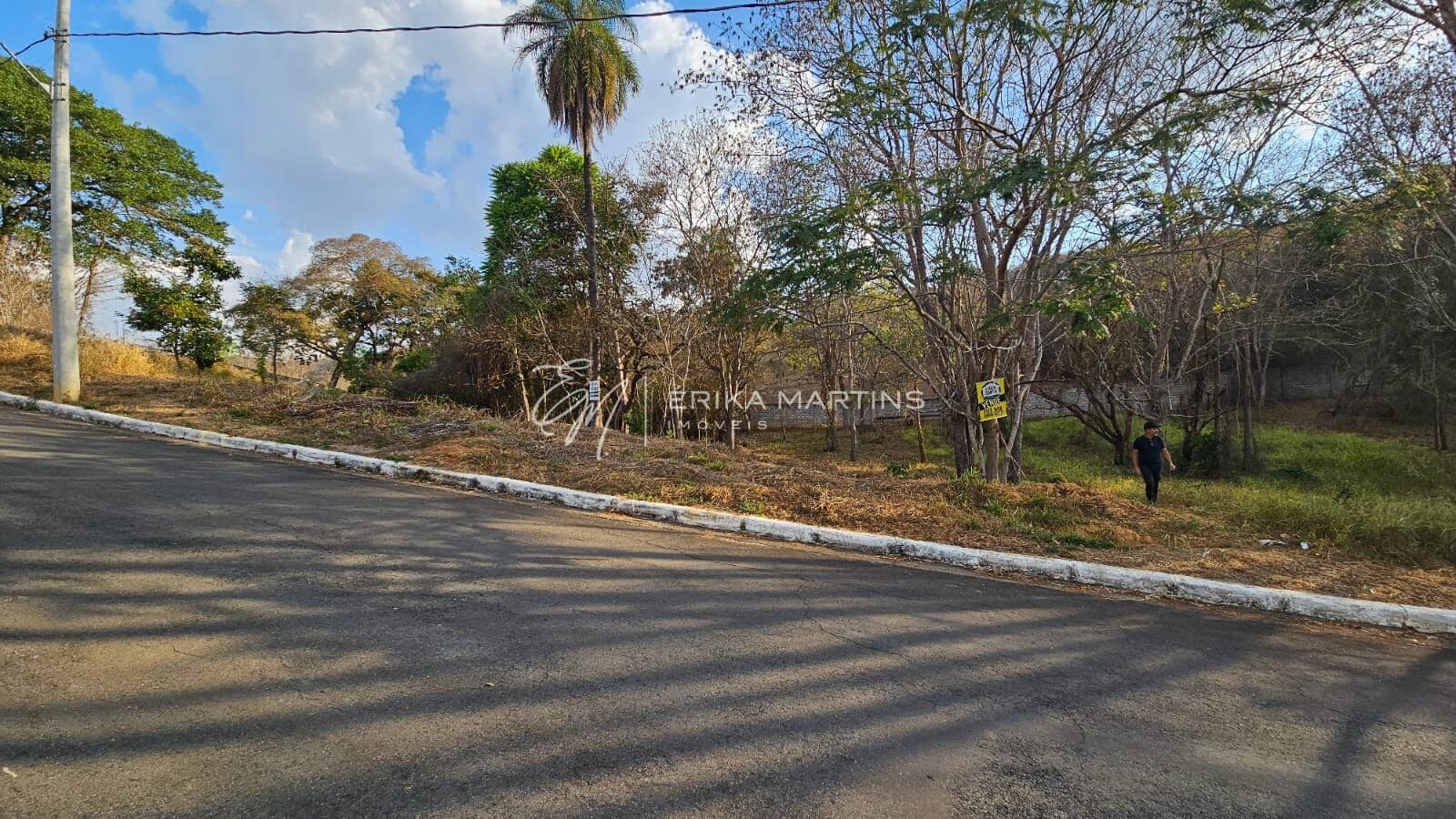Lote 1.000m² ZR1 no Condomínio Versailles Ville de France- Lagoa Santa/MG