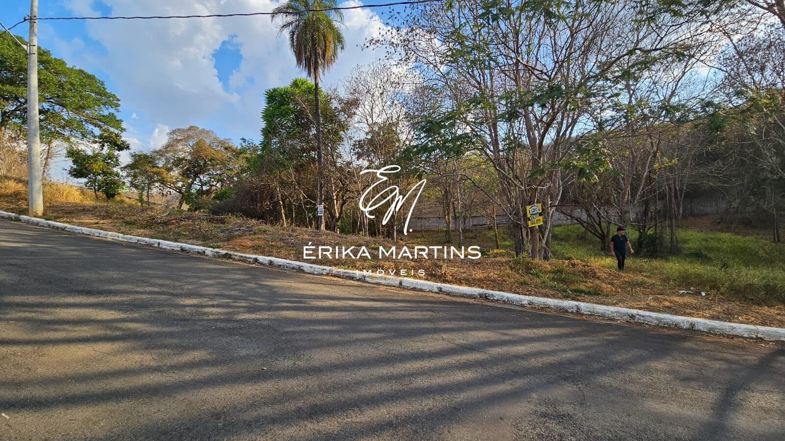 Lote 1.000m² ZR1 no Condomínio Versailles Ville de France- Lagoa Santa/MG