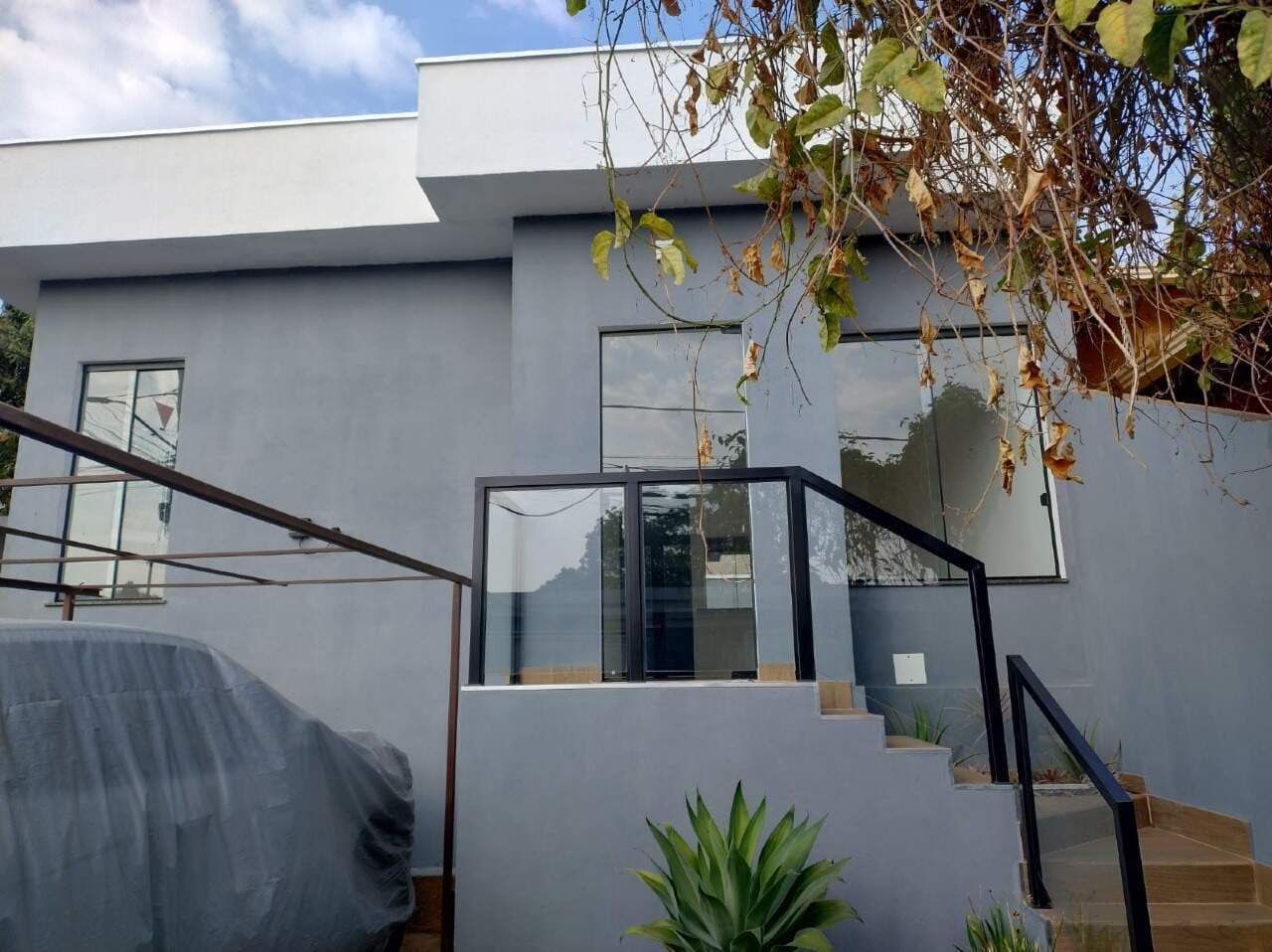 Casa espaçosa com 3 quartos no bairro Visão