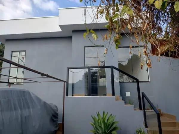 Casa espaçosa com 3 quartos no bairro Visão