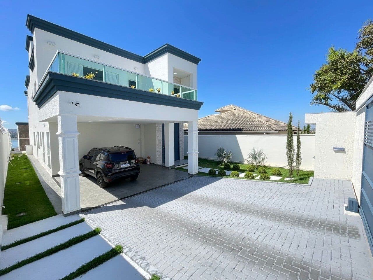 CASA PORTEIRA FECHADA COM VISTA PARA A LAGOA – LUNDCEA | LAGOA SANTA/MG