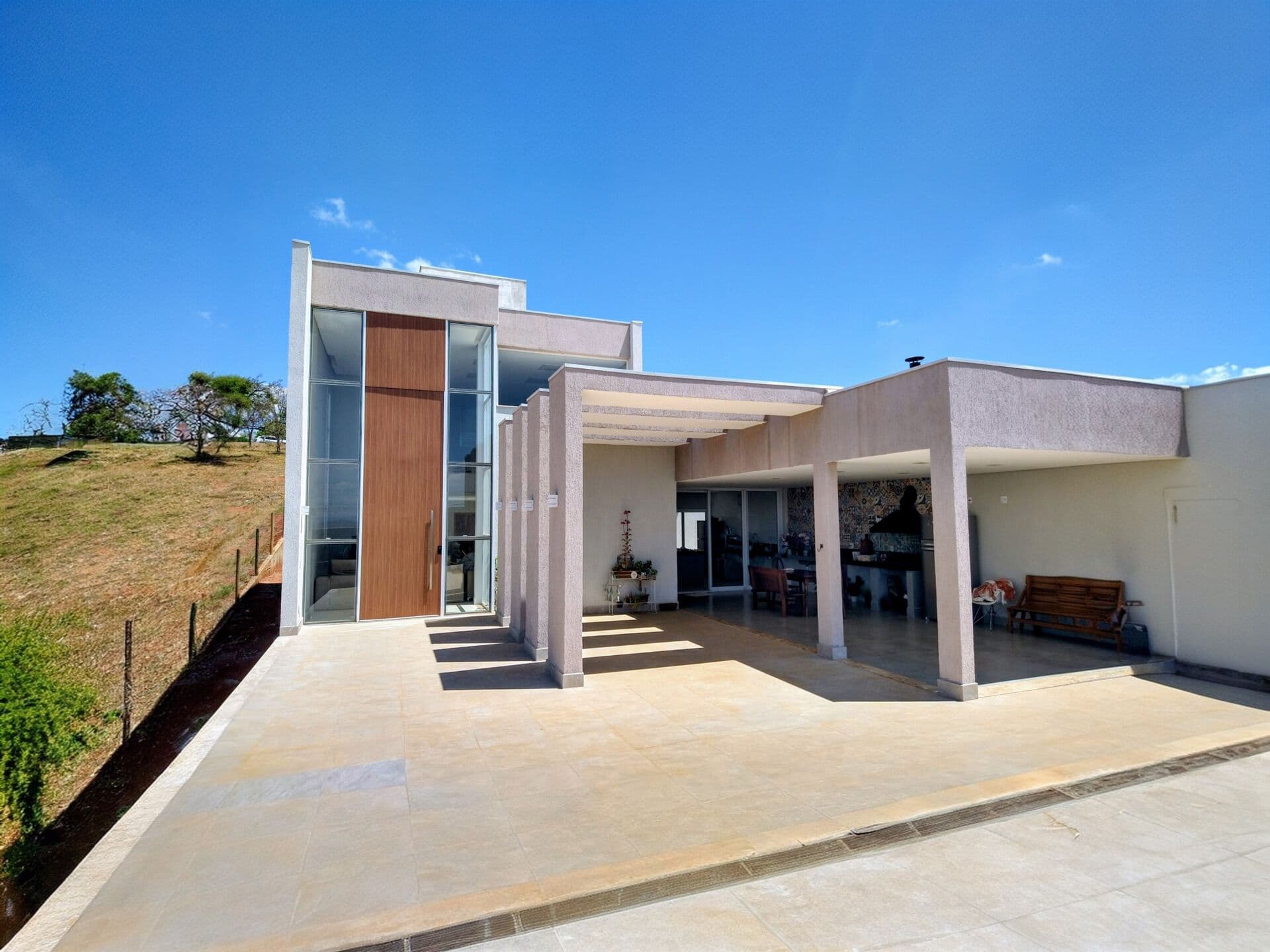 CASA 6 QUARTOS SENDO 5 SUÍTES CONDOMÍNIO GRAN ROYALLE - LAGOA SANTA/MG