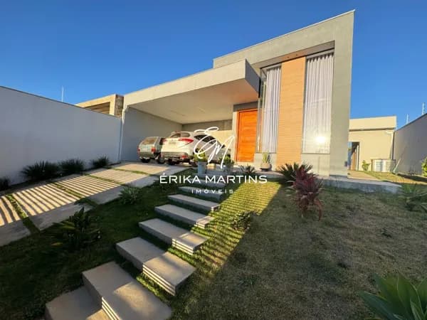 CASA A VENDA 3 QUARTOS SENDO 1 SUITE BAIRRRO VILA DOS IPES