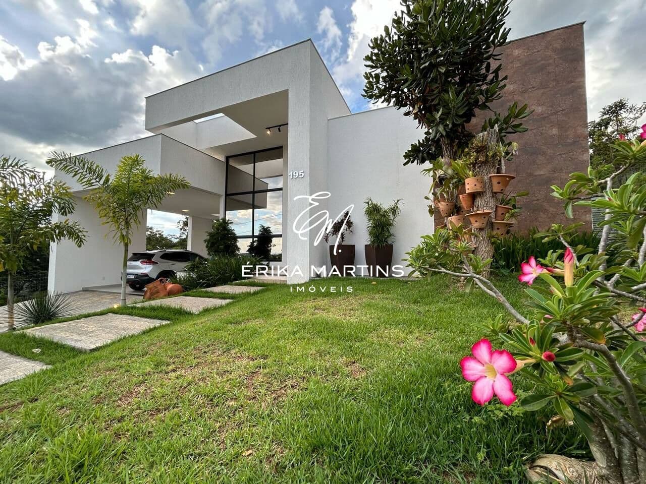 Casa 4 Quartos com Piscina no Condomínio Boulevard - Lagoa Santa/MG