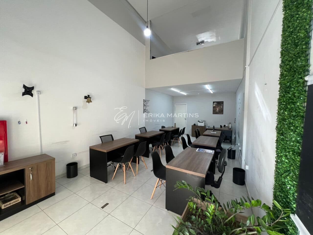 Loja com 76 m² de área construída no bairro Vila Santa Helena - Lagoa Santa/MG