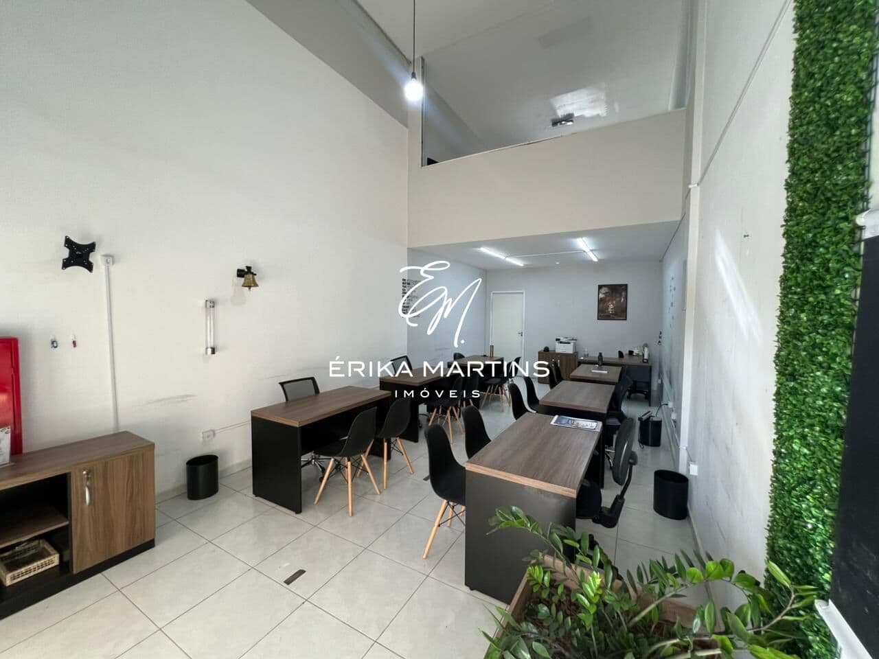 Loja com 76 m² de área construída no bairro Vila Santa Helena - Lagoa Santa/MG