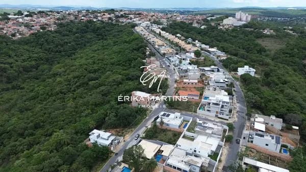 Lote ZR1 de 384 m² no bairro Paineiras