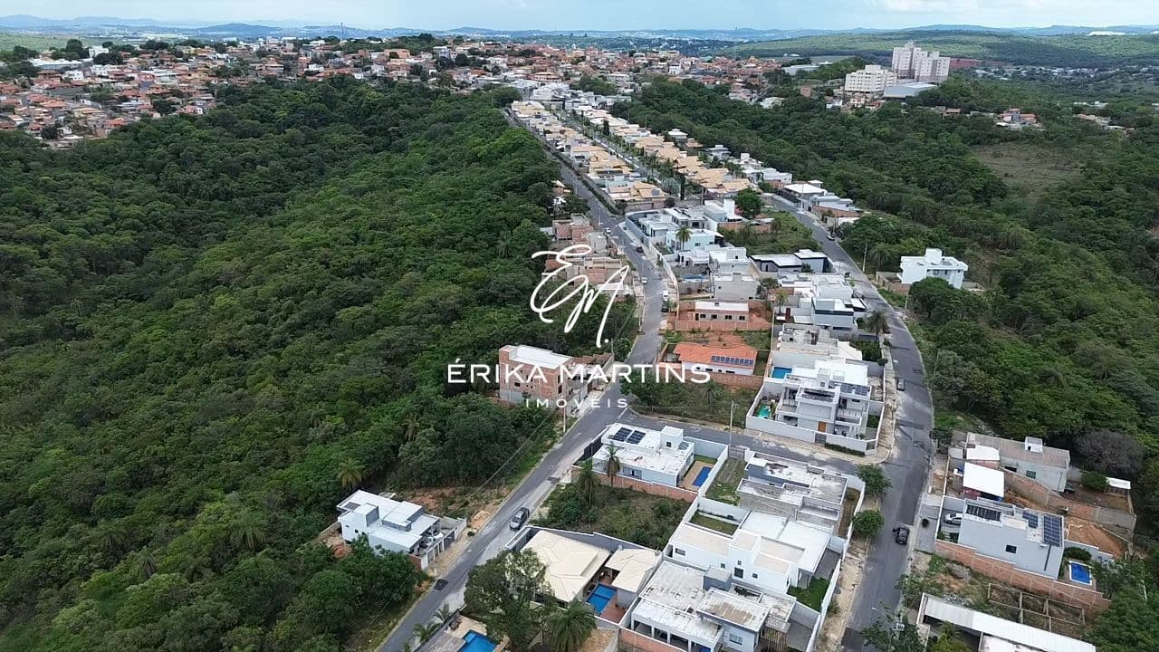 Lote ZR1 de 384 m² no bairro Paineiras