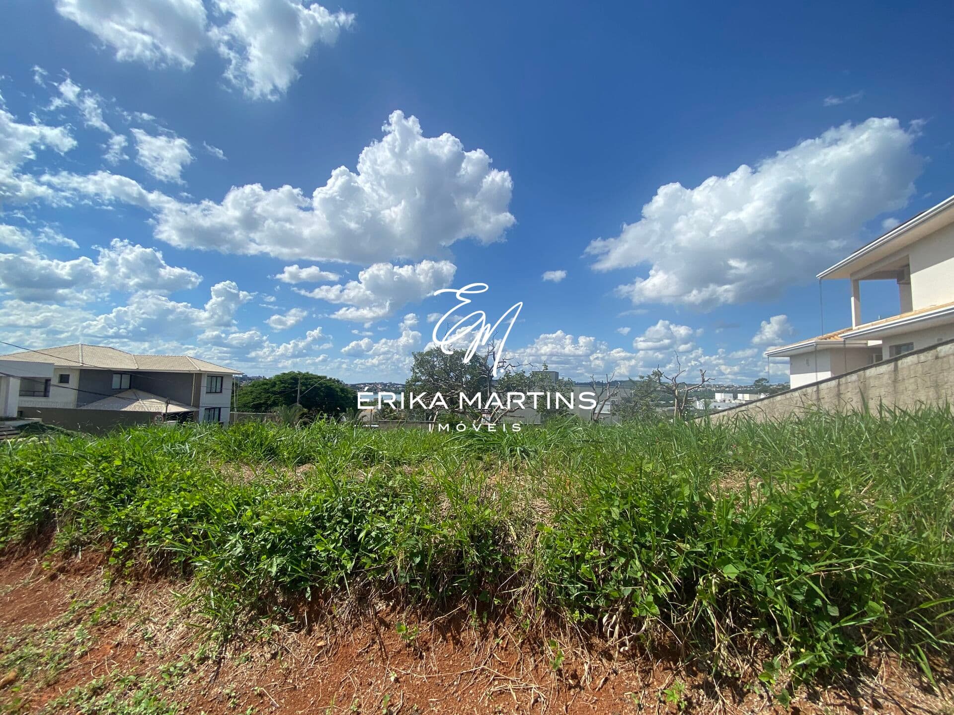 Terreno à venda no Condomínio Encanto da Lagoa – 1.032 m²