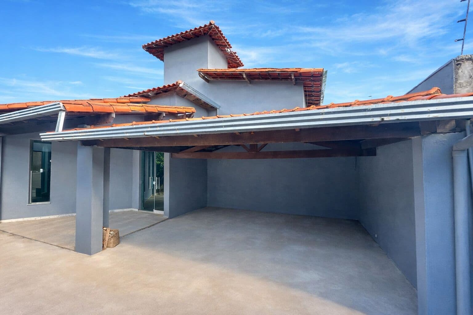 Casa com 5 quartos - Estuda permuta em outras regiões - Lagoa Santa MG