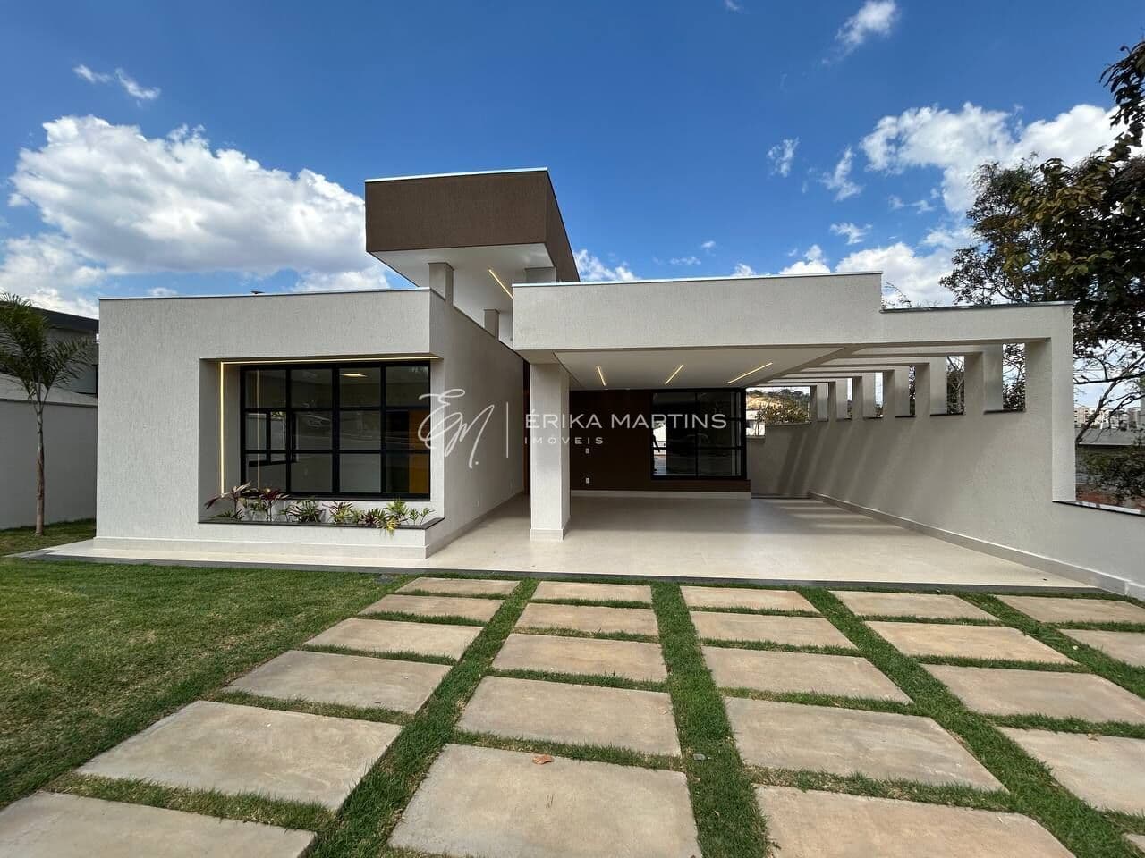 Casa 4 Quartos 4 quartos, incluindo uma suíte principal com closet no Condomínio Mariposas – Lagoa Santa MG