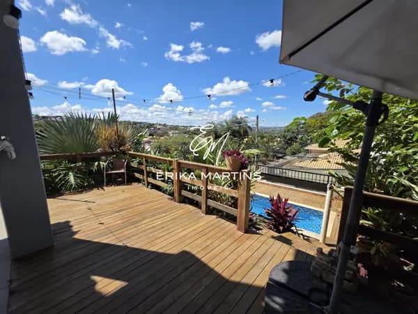 Casa com Piscina com vista para Lagoa central - Lagoa Santa MG