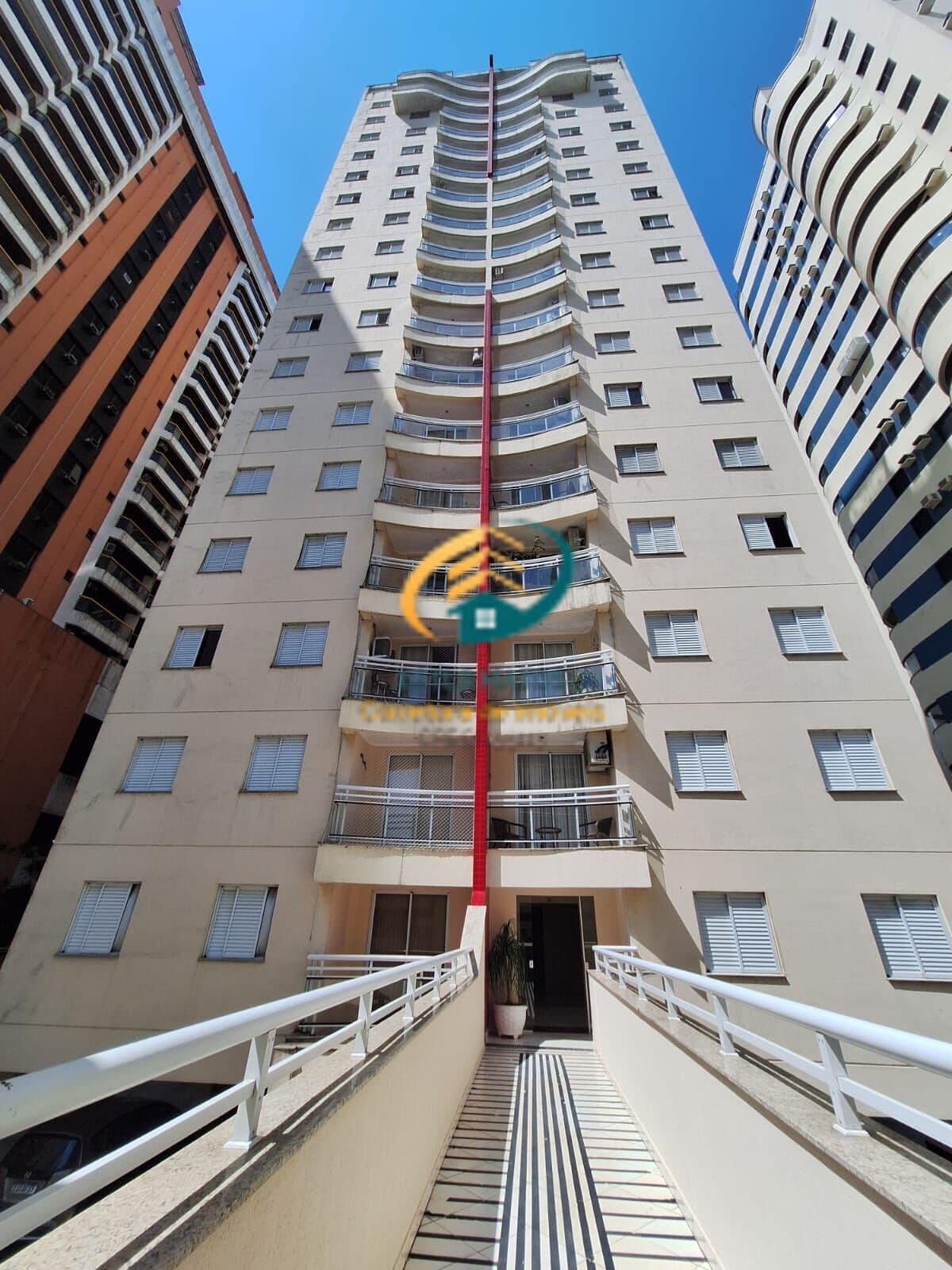 APARTAMENTO 3 DORMITÓRIOS - PITANGUEIRAS-GUARUJÁ/SP