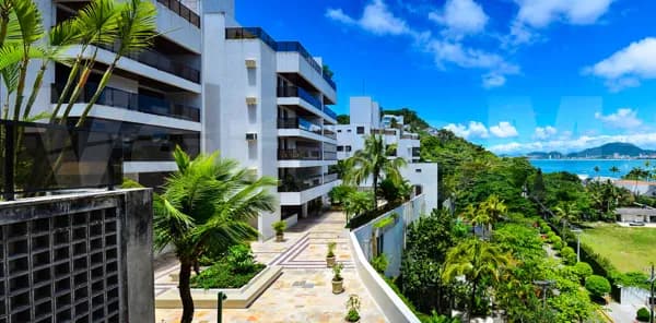 >>APARTAMENTO 3 DORMITÓRIOS + DEP.EMPREGADA -FRENTE PARA O MAR EM CLUB CONDOMINIUM -PRAIA DA ENSEADA -GUARUJÁ -SP<<